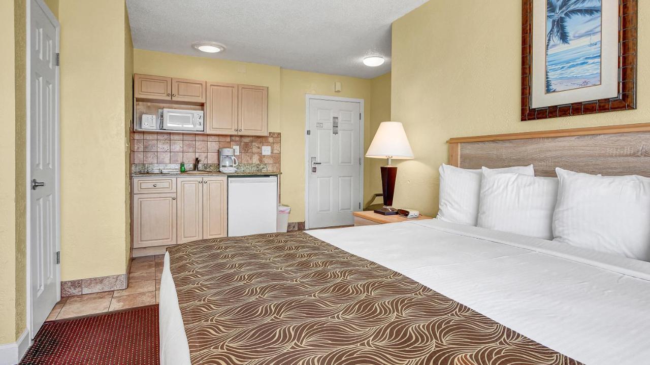 Page Terrace Beachfront Hotel St. Pete Beach Esterno foto