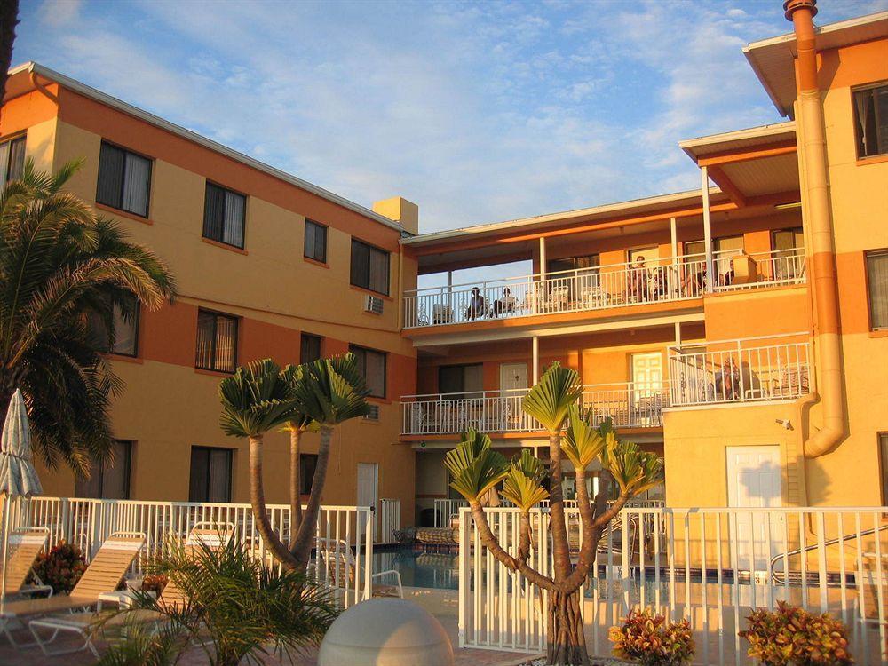 Page Terrace Beachfront Hotel St. Pete Beach Esterno foto